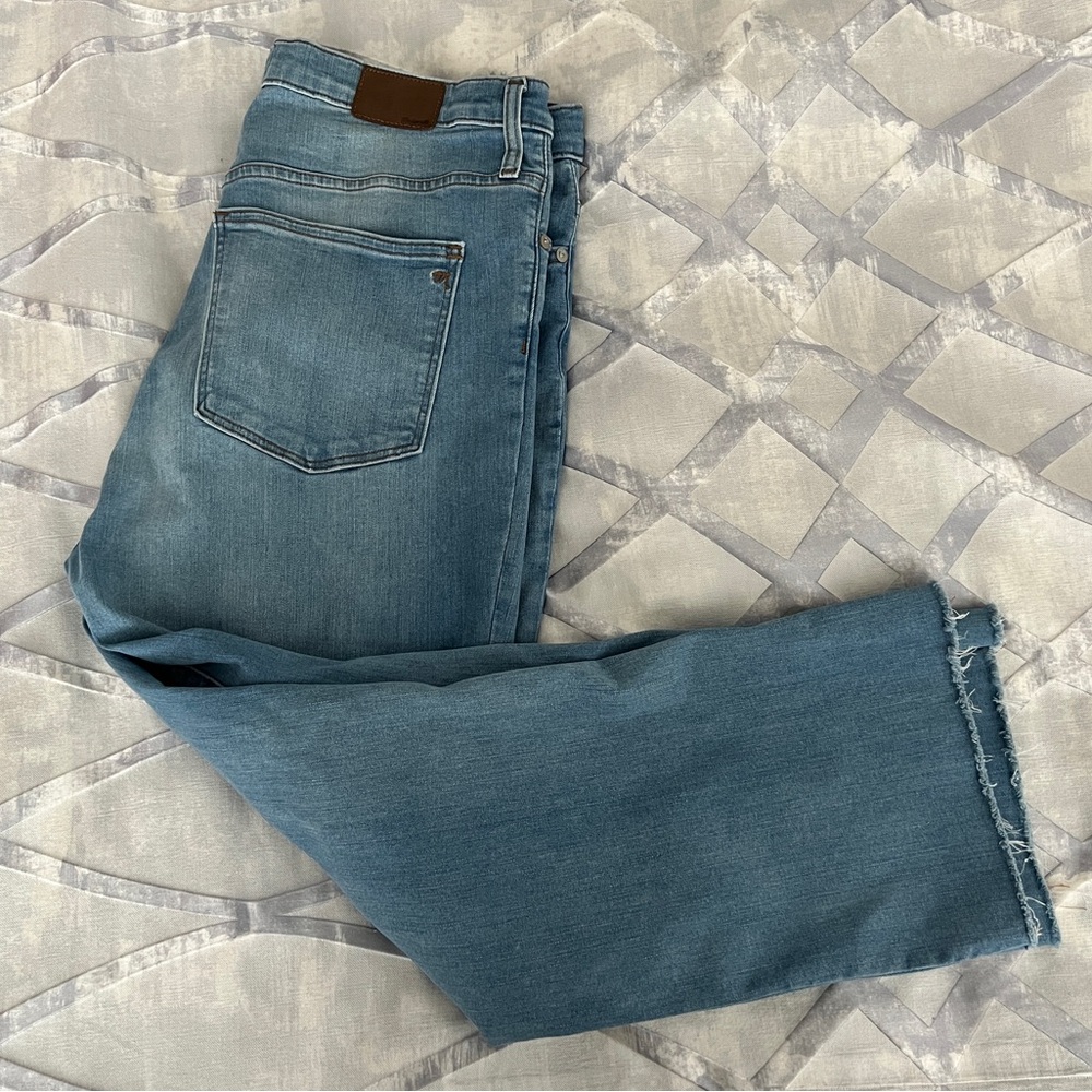 Madewell Cali-Demi Boot Jeans.  Size 32. EUC.  Light wash with stretch!